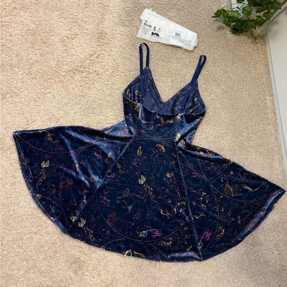 BLACKMILK BLUE GOLD NWT SIZE M PLANISPHERE MINI VELVET STRAPPY DRESS - Picture 6 of 6